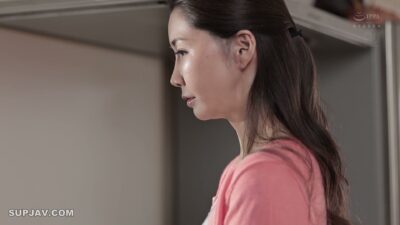Aiyumi Ryo bùng cháy trong JUQ-751: Khi sợi dây trói mở lối khoái lạc hoang dại!
