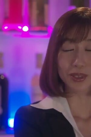 Sumire Kurokawa và JUQ-025: Nàng sếp bốc lửa thiêu đốt cấp dưới trong đêm hoang dại