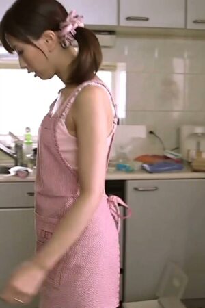 Anna Noma và JUX-113: Mẹ kế bốc lửa khuấy đảo, va chạm hoang dại không kiềm chế