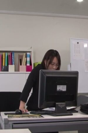 Haruka Aizawa bùng nổ hoang dại trong JUX-627: Sếp nữ bị trói chặt và thuần hóa!