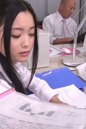 Yu Shiraishi và SNIS-269: Nữ thư ký bùng cháy, nuốt trọn khát khao mãnh liệt.