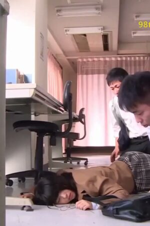 Yui Azuchi và MIDE-104: Va chạm hoang dại, bùng nổ không ngừng!